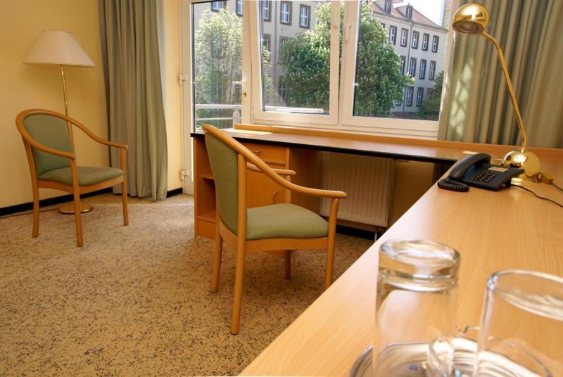 Hotel Am Weberplatz Dresden Buitenkant foto